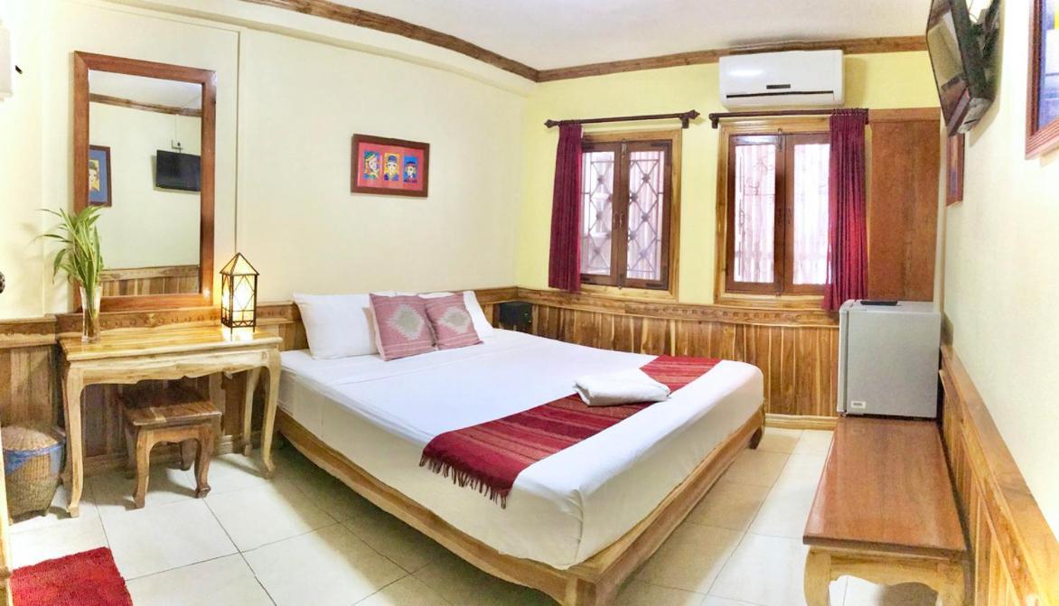 Apple Guesthouse Luangprabang Kültér fotó